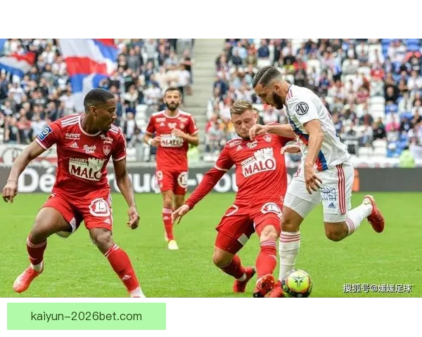 南特在梅斯挑战中重燃希望点燃俱乐部历史辉煌瞬间